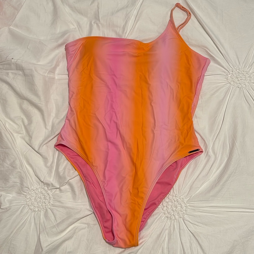 Kendall & Kylie swimwear
